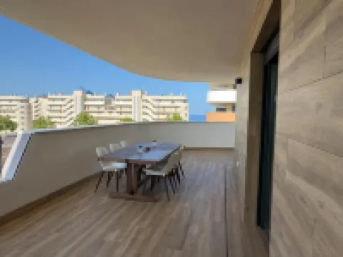 Luxurious 2-Bedroom Apartment in Arenals del Sol with Pool and Sea Views 엘체 호텔