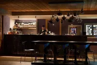 Aux Pieds du Roi - Suite & Spa - bar