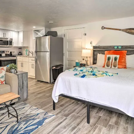 Cozy Siesta Key Dream Inn Rental < 1/2 Mi to Beach