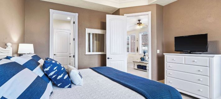 Cliffside Lake Retreat - 2 Bdr, Walk to Table Rock Hotels in Indian Point