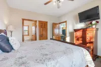 Kemper's Cabin by Silver Dollar City - Ideally Located - balcony