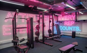 Student Only, Elegant Bronze Studio in Paddington