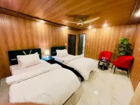 Hotel Five Rivers - Airport Road Hotel di 