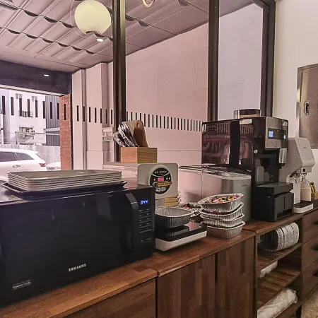 Brown Dot Hotel Suwon Jeongja Branch Отели рядом с достопримечательностью «Парк Мансок»