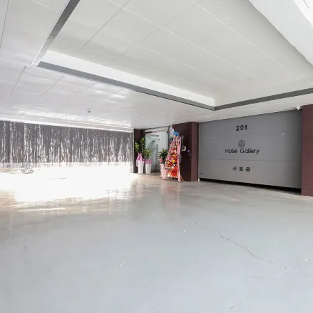 Gallery Drive-in, Dongseong-ro, Daegu