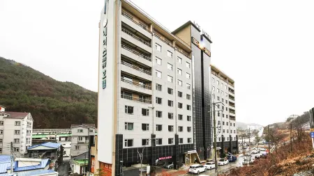 Ace Family Hotel