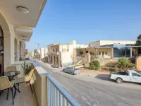 Qala Tranquil Escape - Stylish with Terrace & AC Hotels in Qala