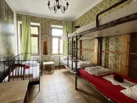 Homeplanet Hostel Hotels near Süd