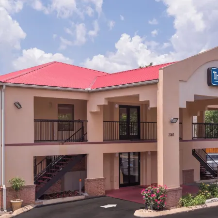 Regency Inn & Suites-Hamilton Place