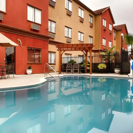 Comfort Inn & Suites IAH Bush Airport - East
