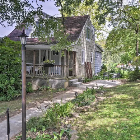Enchanting Family House w/ Balcony < 3 Mi to Wvu!
