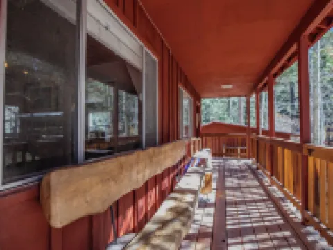 Cozy cottage nestled in the middle of Cloudcroft Hotels in Cloudcroft