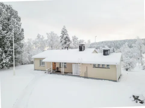Spacious 3BR House - River View & Sauna