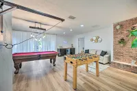 Outdoor Oasis! Group Getaway w/ Pool in Brandon - Wifi