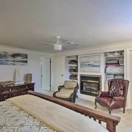 Spacious Home w/ Yard, 20 Miles to Olympic NP Отели в г. Секим