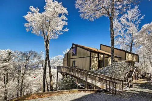 Beautiful Beech Mountain Condo w/ Private Balcony! - Wifi