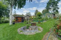 Downtown Anchorage Vacation Rental w/ Garden Views - شرفة