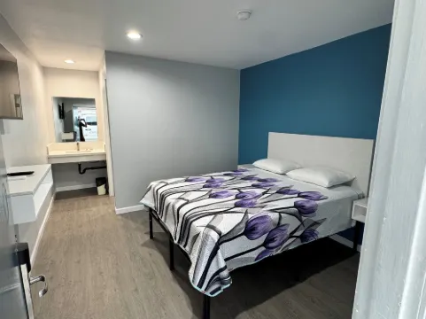 Angel Motel near Anaheim