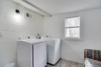 Walk to Restaurants: Home w/ Yard in Safety Harbor - Wifi