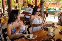 Mayan Monkey Isla Mujeres - Social Hotel - breakfast