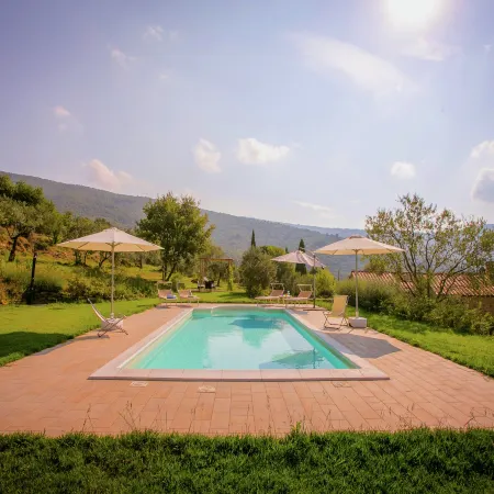 Villa in Cortona with Pool and Val di Chiana View