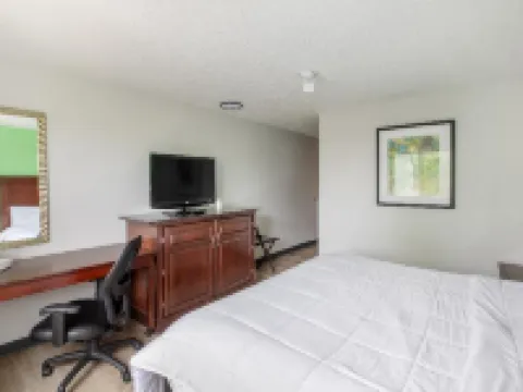 Super Inn by OYO Lansing MI Hotels in Lansing