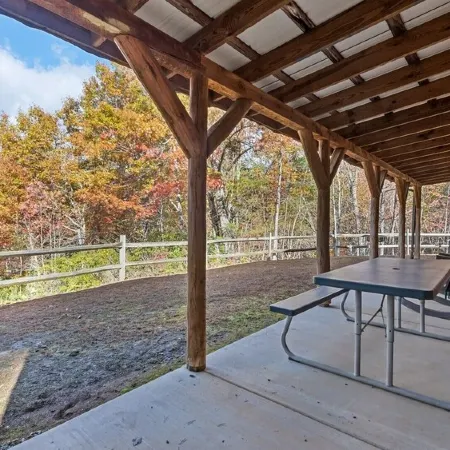 Beautiful Mountain Views with Covered Porch & Outdoor Fire Ring!