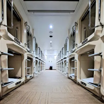 Capsule Hotel Sauna Sun