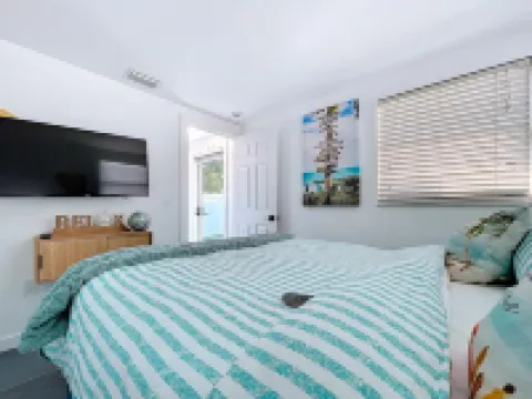 Charming, Family Friendly Newly Renovated Duplex on Holmes Beach.