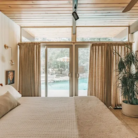 Artist’s Oasis •Spacious Mid-Century Home •Private Pool + Sauna •Near Sequoia