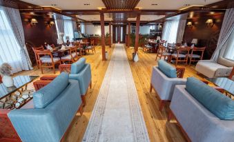 Azhar Dahabiya luxury suites