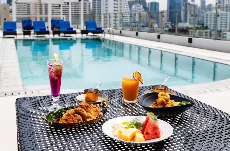 Radisson Hotel Chateau de Bangkok photo 2