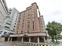 Hotel Millennium Hotels near Rice House Tuna