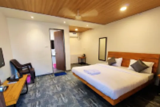 Shrubbery Palms Resort