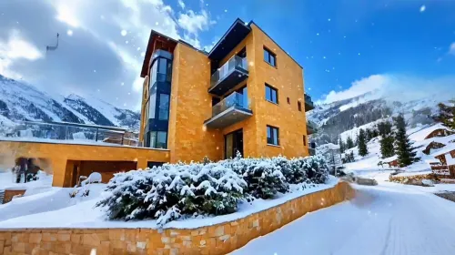 Cozy 3 bedrooms Chalet fit up to 8 pers with Panoramic terrace & Cheminée (pool)