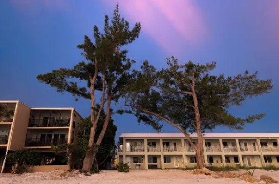 Beachfront Corner Condo with Sunset Gulf Views