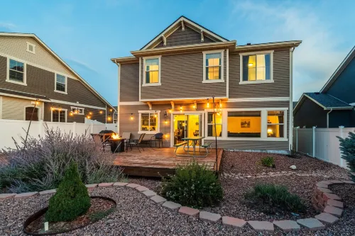 Spacious Family Getaway Near Downtown