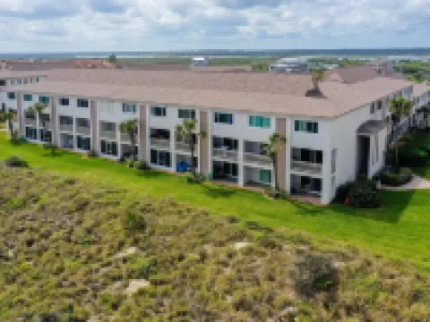 Oceanfront Townhouse With Shared Pools, Ocean View, Wifi, W/d, and Central AC 克雷森特海灘酒店