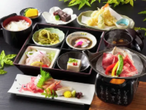 ReyZenitKinosakisuiteVILLA Hotels in Toyooka