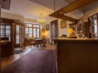 Hotel Eder Các khách sạn gần Cổng Karlstor