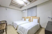 Gangneung Benereu - Motels