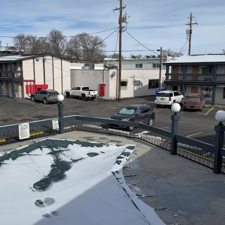 Thunderbird Motel