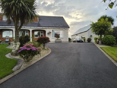Dernvale House - Double room sleeps 3 Hoteles en 