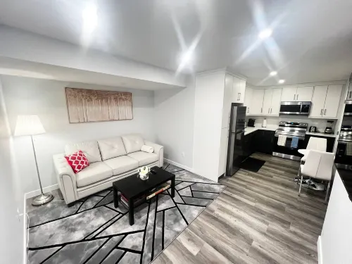 Luxury One Bedroom Suite in Brighton - Homestays