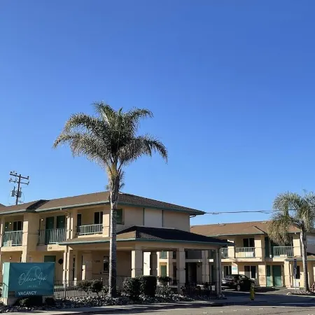 Dune Surfer Inn