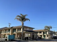 Dune Surfer Inn