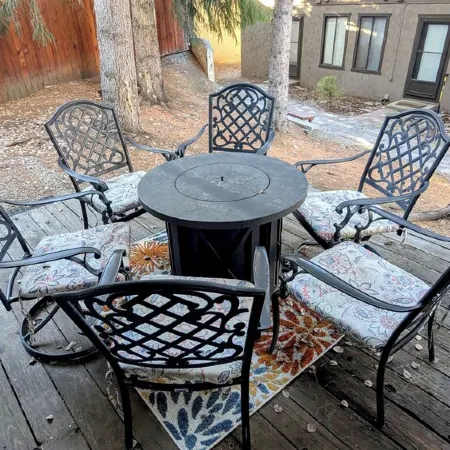 Stylish Sun Valley 2Br - Dog-Friendly - 2 Min Walk to Town