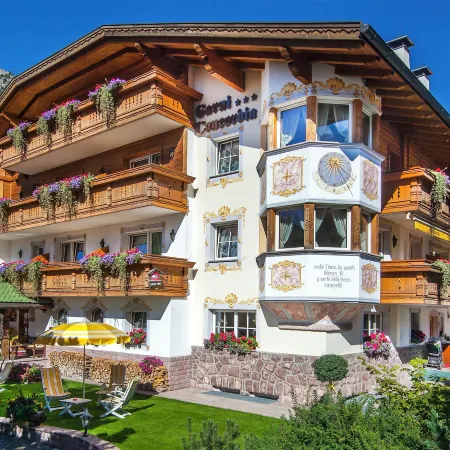 Hotel Garni Concordia - Dolomites Home