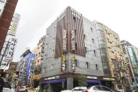 Changwon Palyongdong Hotel Cozy - parking