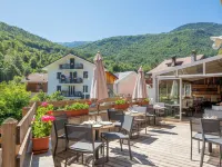Les Bains Hotels near Troika